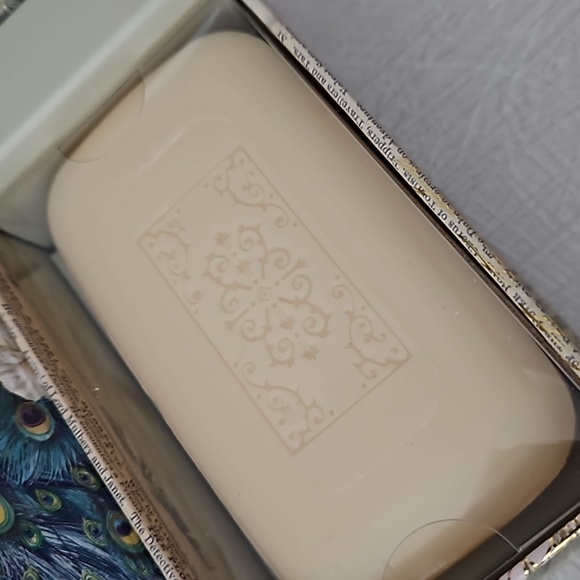 Punch Studio peacock themed music box and soap 'Ode to Joy' keepsake gift - Picture 8 of 8